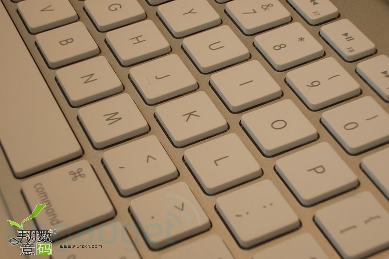 new-imac-keyboard-07.jpg